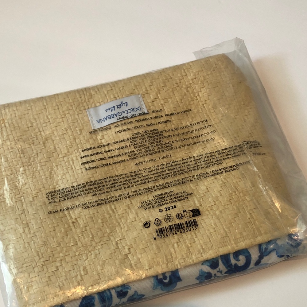Dolce & Gabbana light blue straw clutch purse New - Picture 9 of 10